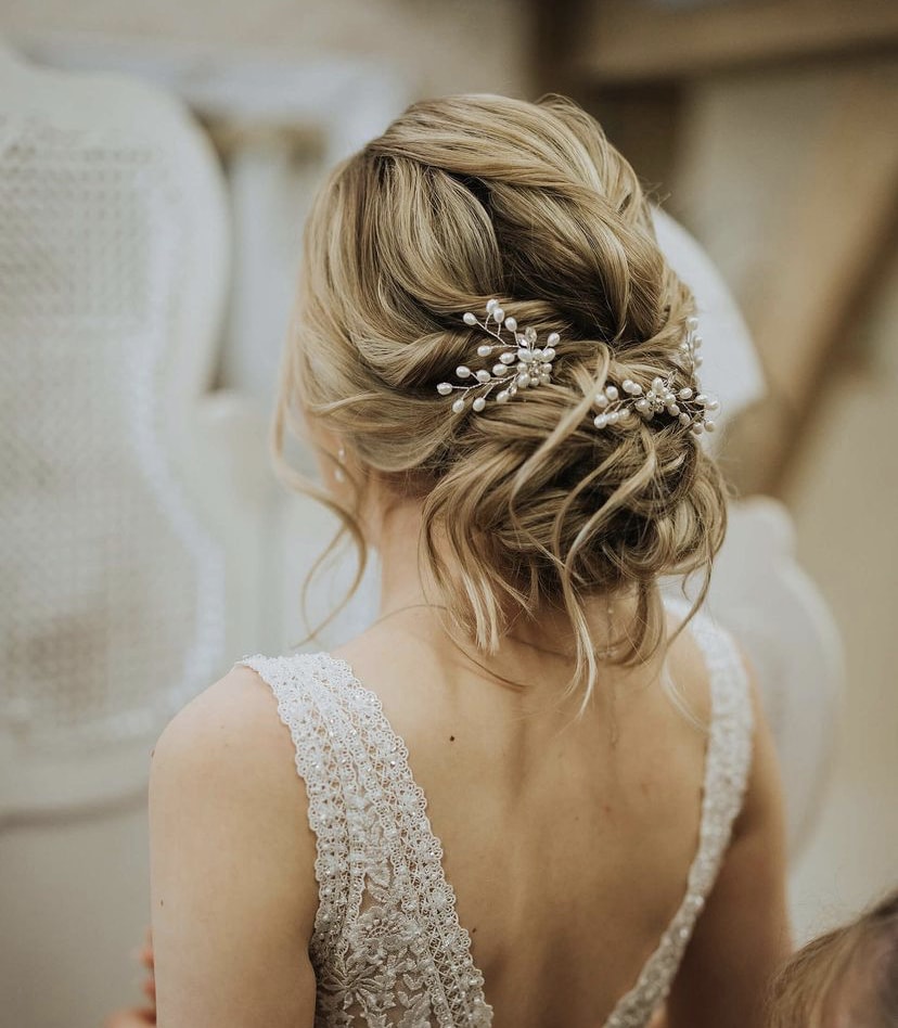 "Will My Wedding Hair Suit My Dress?” Expert Tips for a Perfectly Coordinated Bridal Look